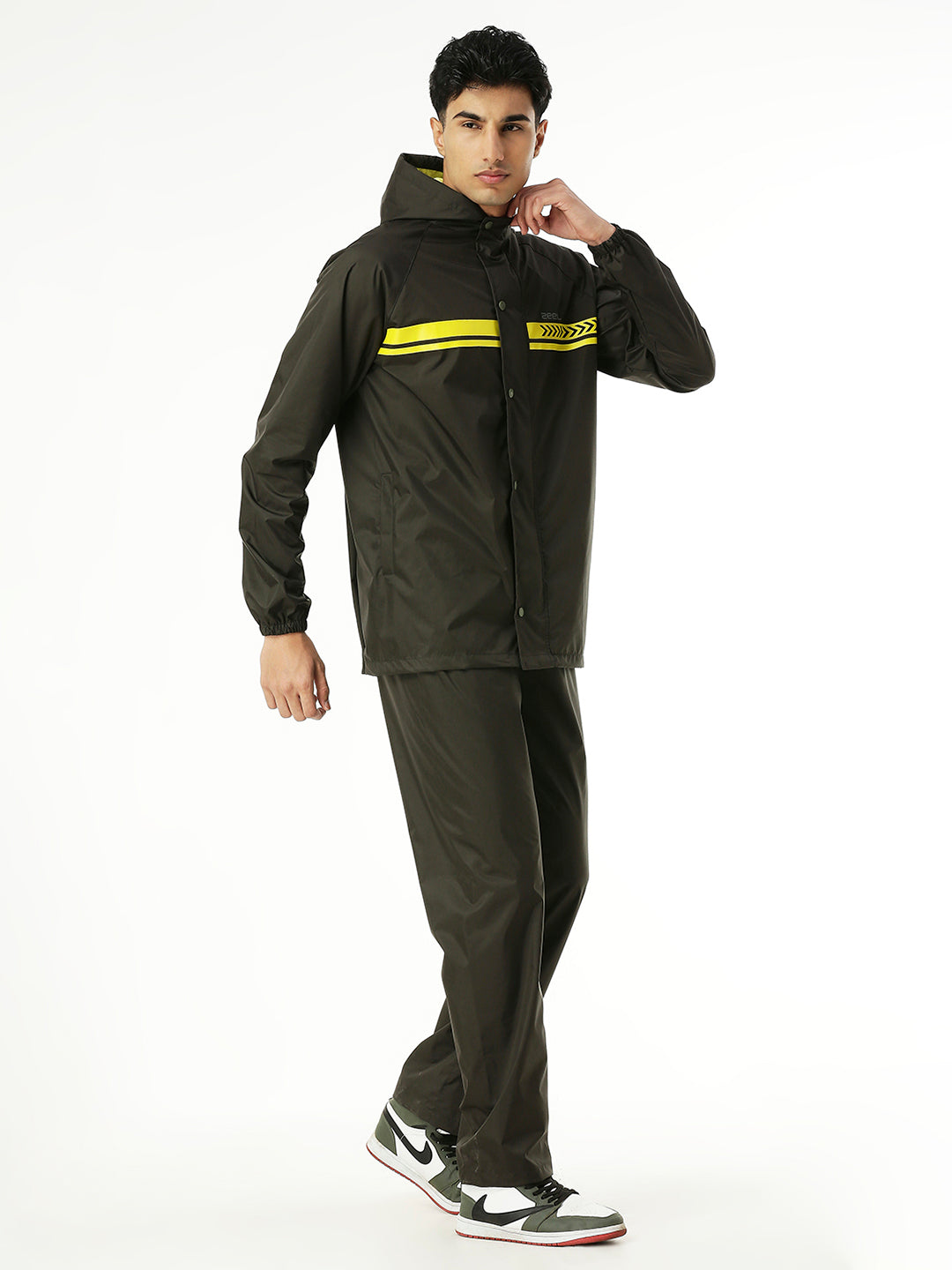 ZEEL HERO: The Ultimate Backpack-Friendly Olive Raincoat - Zeelretail