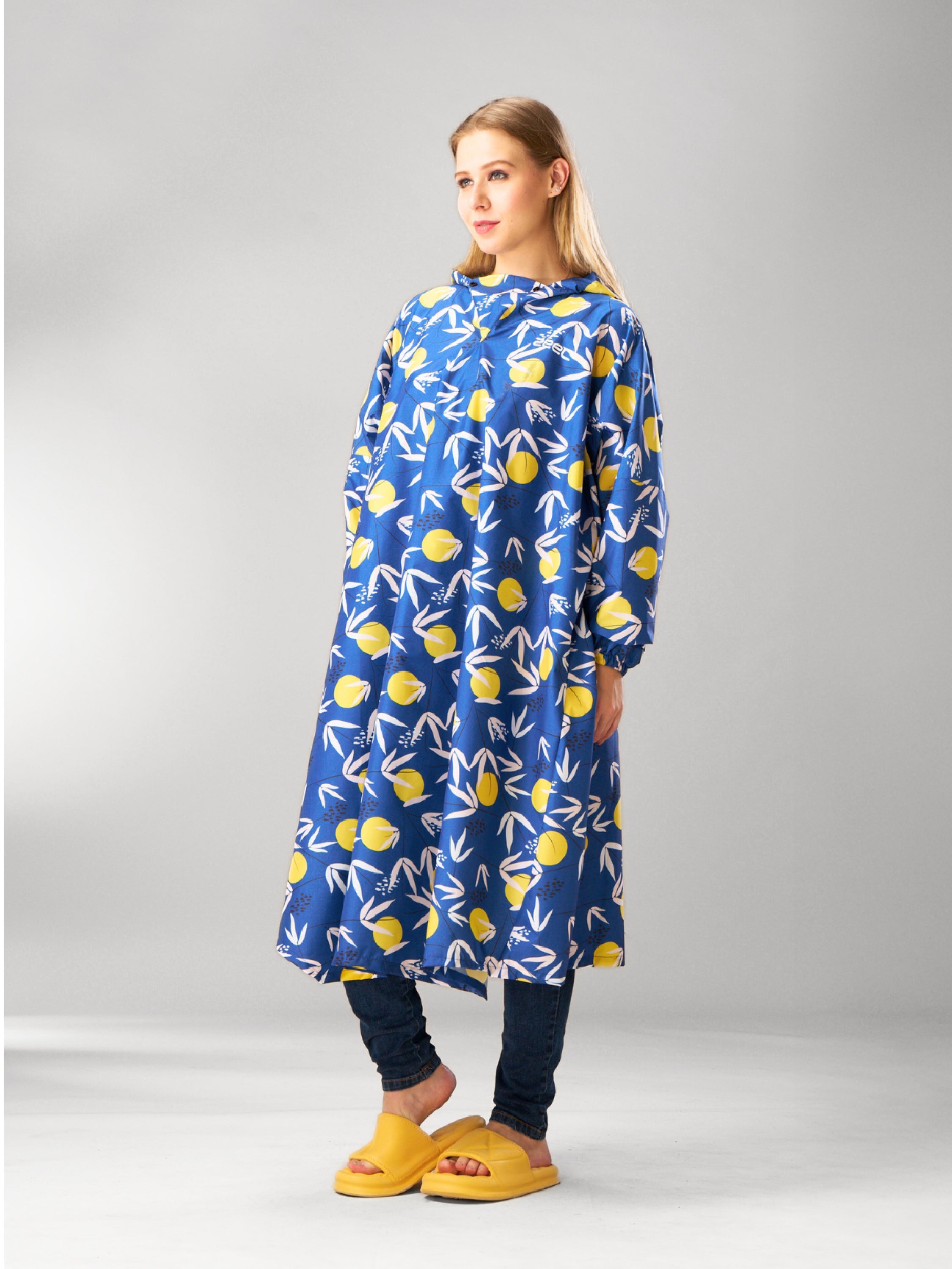 Self-Packable Blue Fabric Rain Poncho - Zeelretail